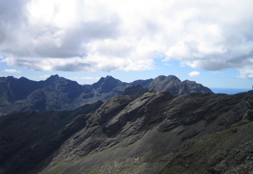 Views to the middle of the ridge