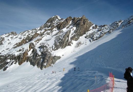 That moggled piste is actually a blue!!