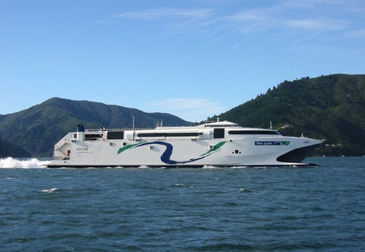 The Lynx Catermaran on the way into Picton
