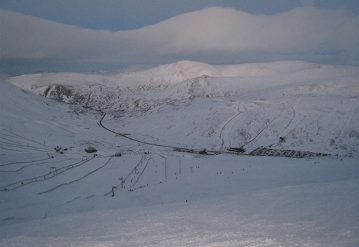 Across to sunnyside from top of Cairnwell T-Bar. Very nice run, especially at the top