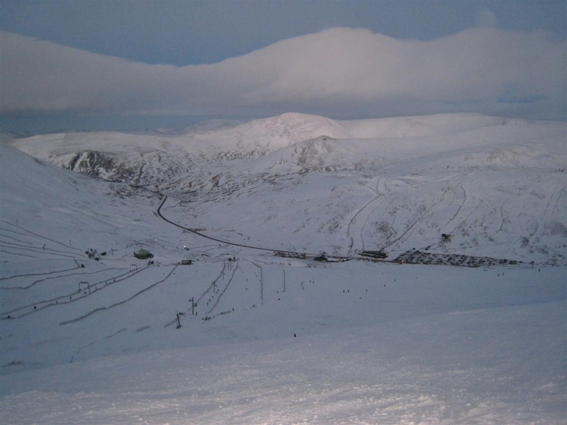 Across to sunnyside from top of Cairnwell T-Bar. Very nice run, especially at the top