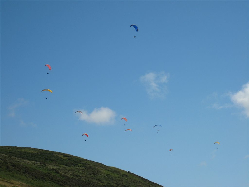 Paragliders @ Woolacombe, N Devon