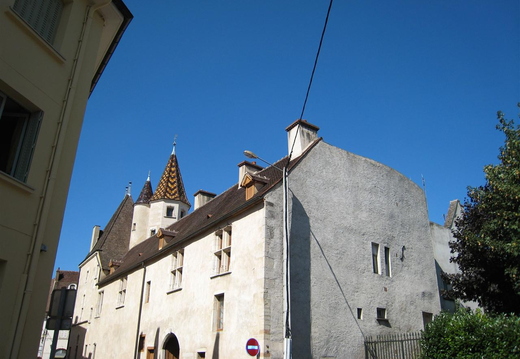 Stopped off in Beaune famed for its colourful roofs