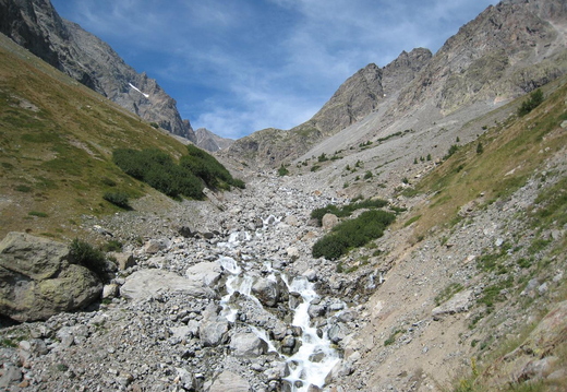 Up the valley towards the hut