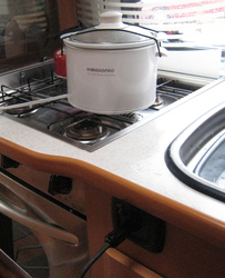 Roadpro Slow Cooker In Action!