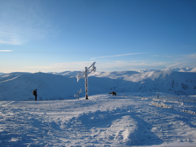 Meall Odhar, Cairnwell & Carn Aosda in distance