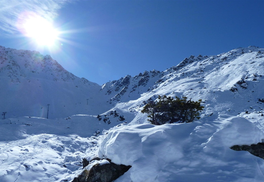Waymarked off piste run