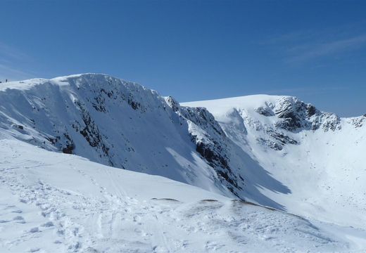 Looking over Coire an t-Sneachda