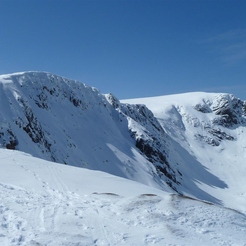 Looking over Coire an t-Sneachda