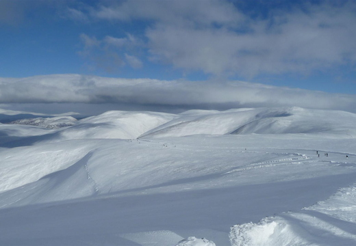 Steep drop into gully to the left (was steeper than it looked from the lift!)