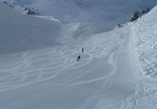 Heading down into Courchevel