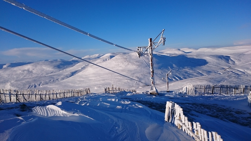 Looking down Meall Odhar tow. Cable off on top 2 towers.