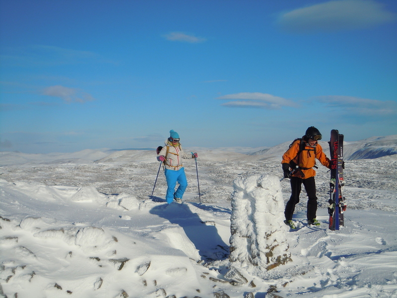 Approaching Glas Maol summit, summit cover was poor