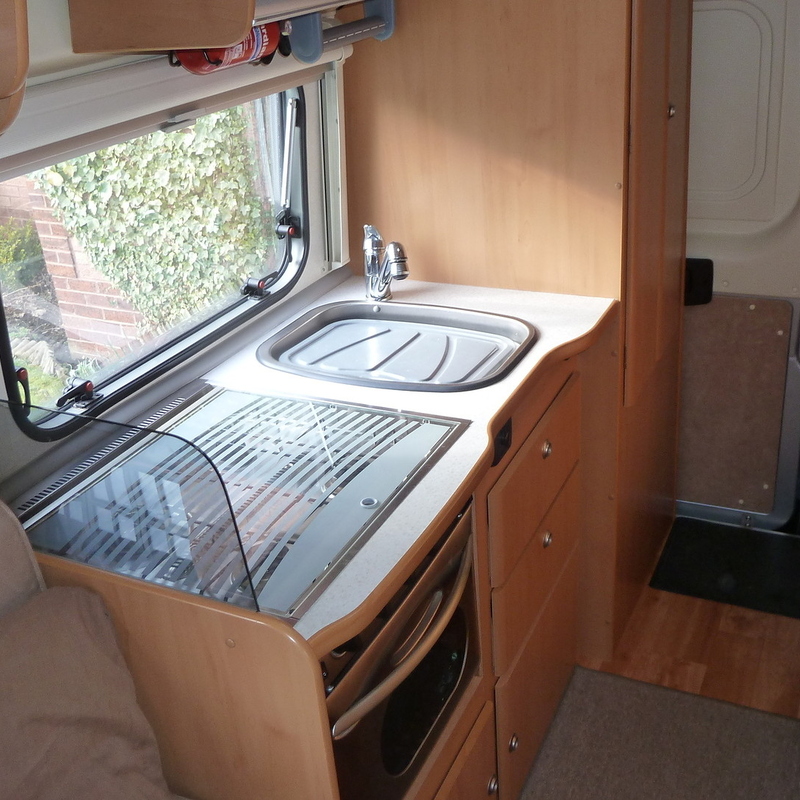 Kitchen and oven/grill