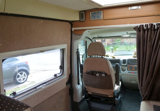 Sliding side door