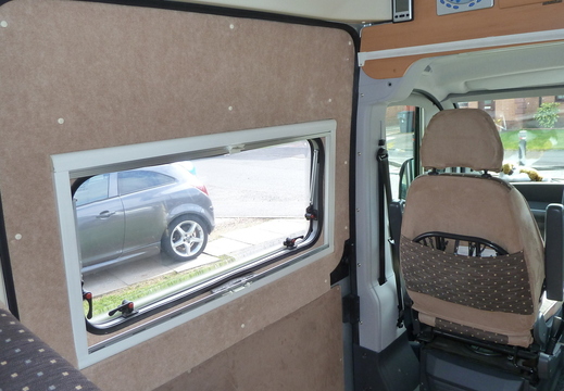 Sliding side door