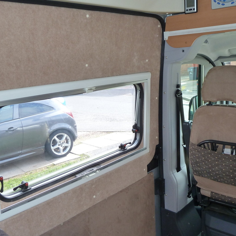 Sliding side door