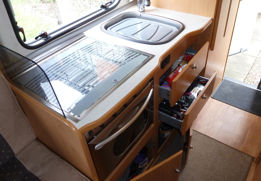 Kitchen storage