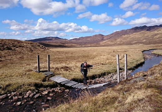 Dropped bags at bothy, continued onwards