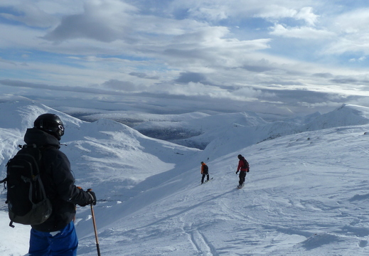 Guys doing Summit Gully