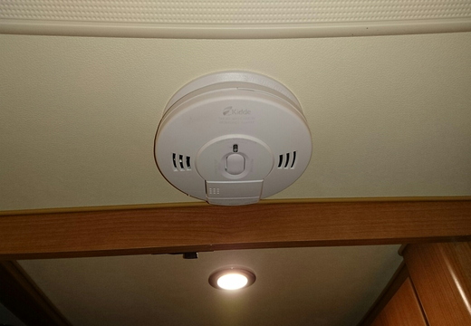 Combined smoke/CO2 alarm (B&Q)
