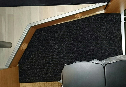 Custom made entry carpet (bespokerugs)