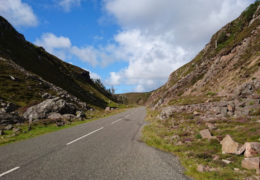 Nice wee valley on way to/from Uig