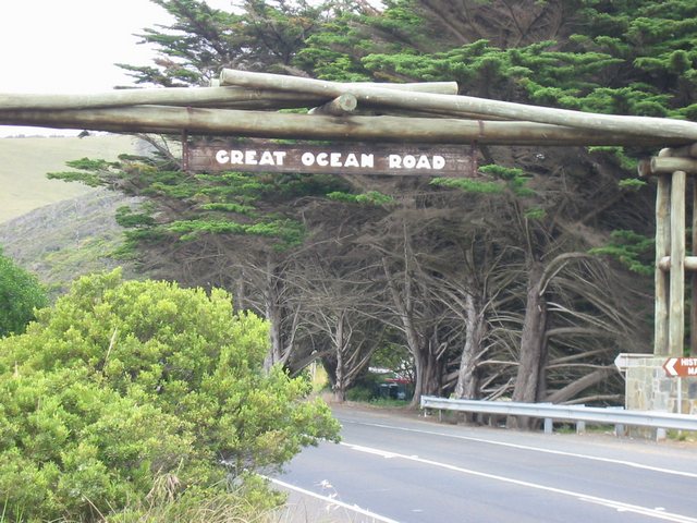 The start of the great ocean road