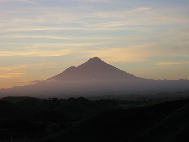 Mount Taranaki (2540M) in the evening