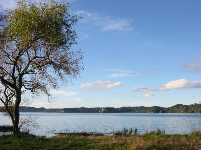 Lake Rotoma (on the way to Rotoura)