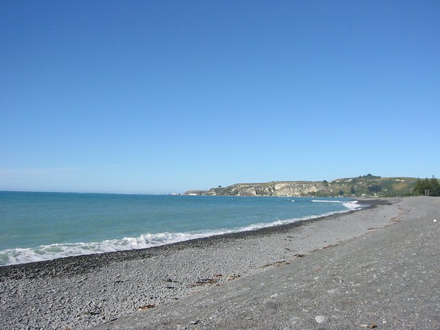 Various views along the pebble beach