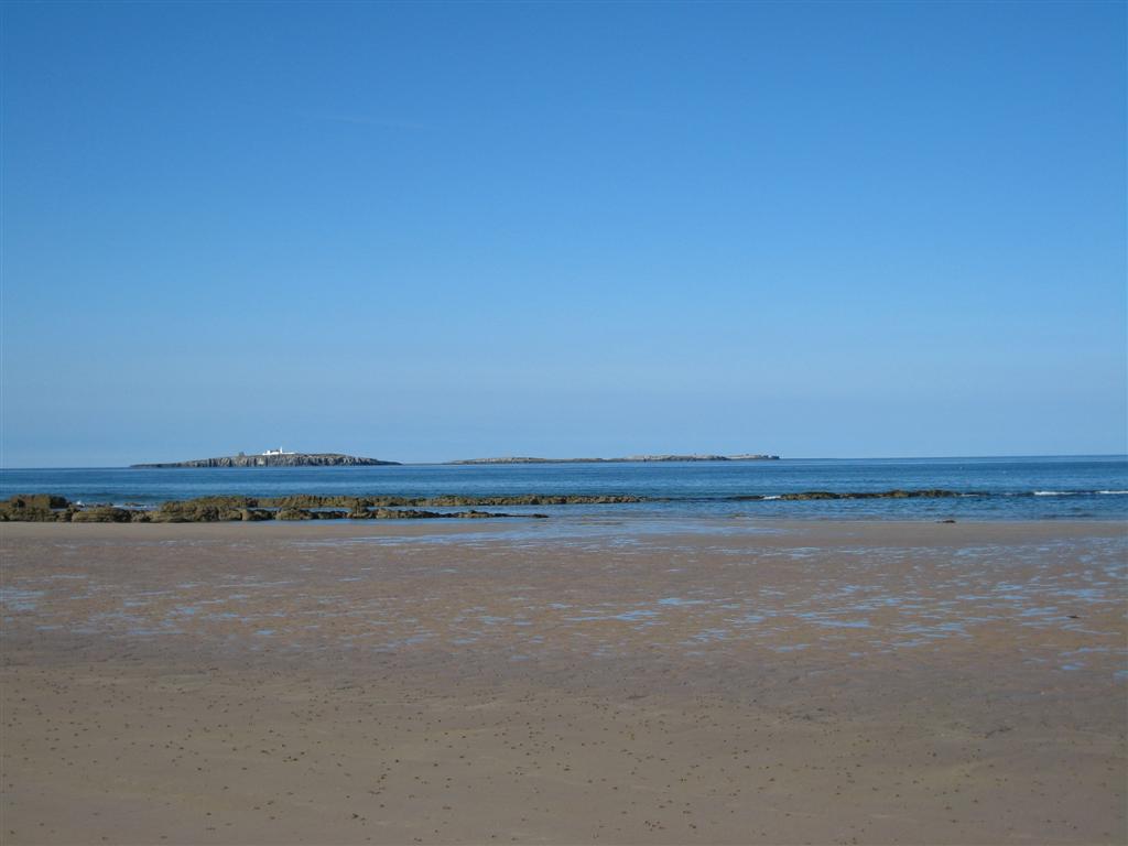 Out to Inner Farne from the beach